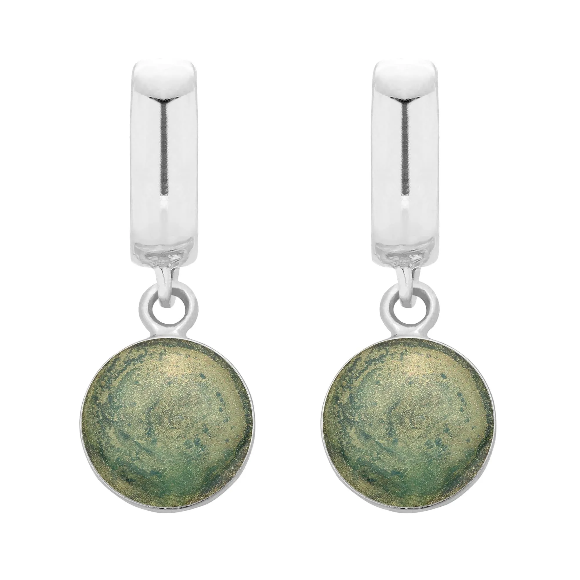 Srebrne kolczyki z zieloną żywicą