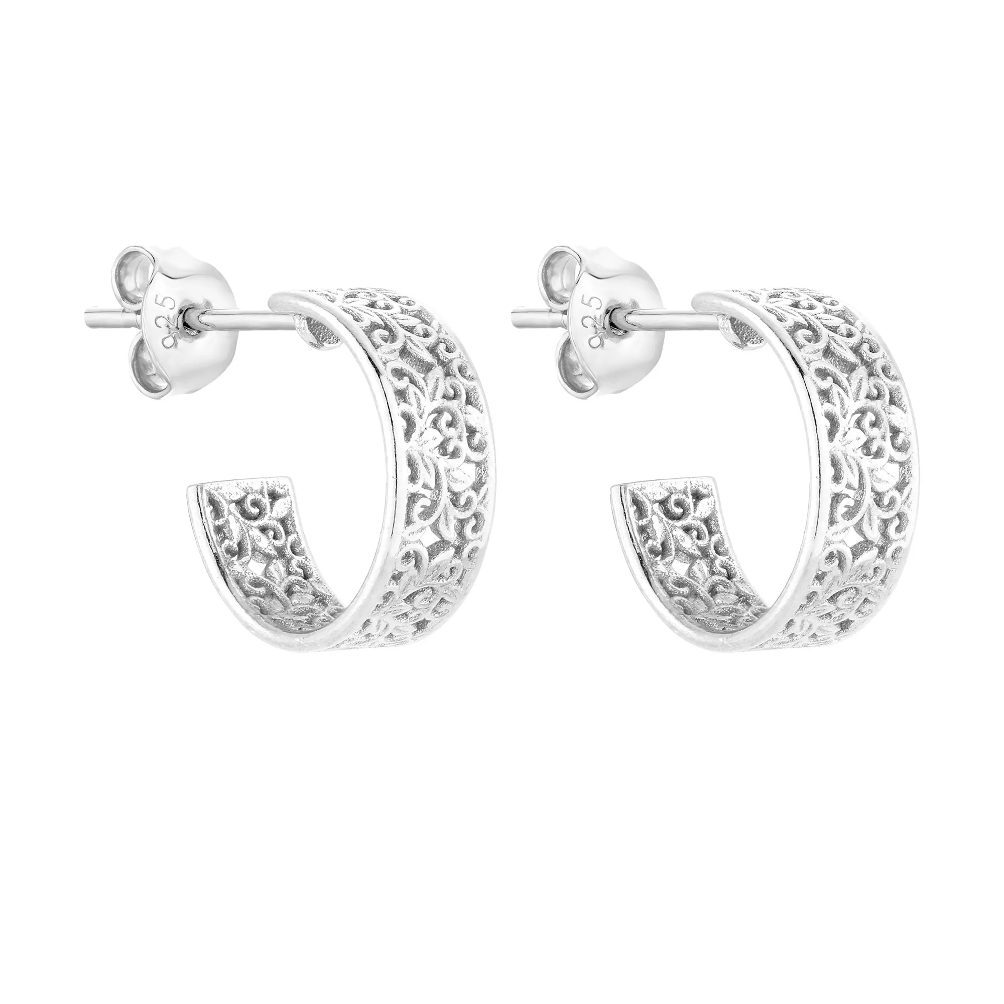 Srebrne małe kolczyki z ozdobnym wzorem