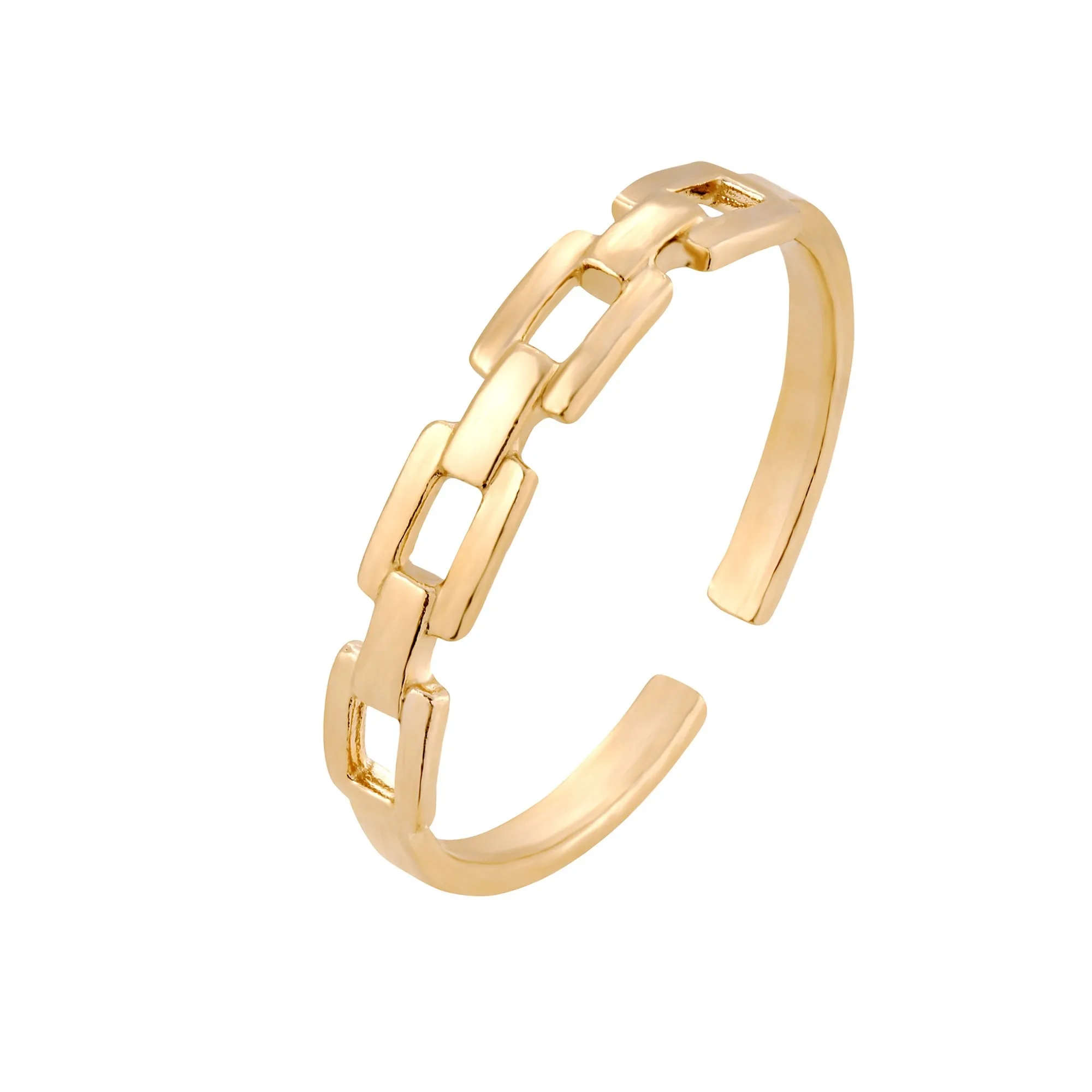 Złoty pierścionek z ozdobnym wzorem