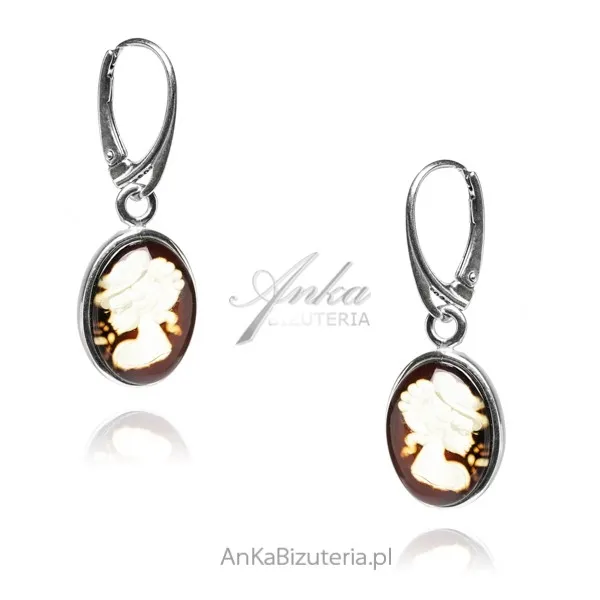 Kolczyki srebrne kamee rzeźbione w bursztynie