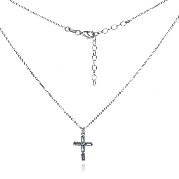 Naszyjnik srebrny z krzyżyk niebieskim akwamarynem