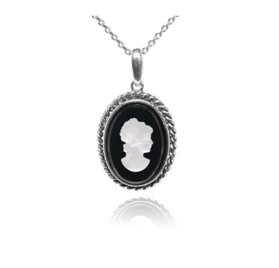 Zawieszka srebrna z czarnym onyksem kamea z oksydowanym wykończeniem