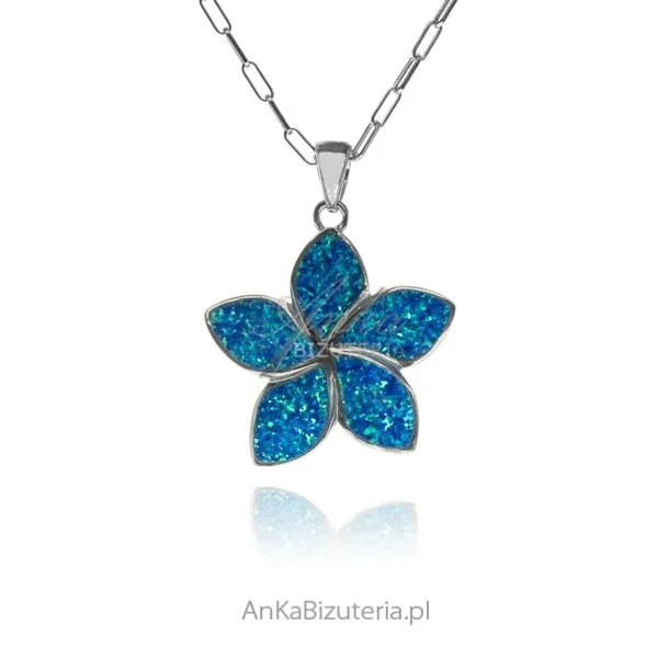 Okazała zawieszka srebrna z niebieskim opalem kwiatek