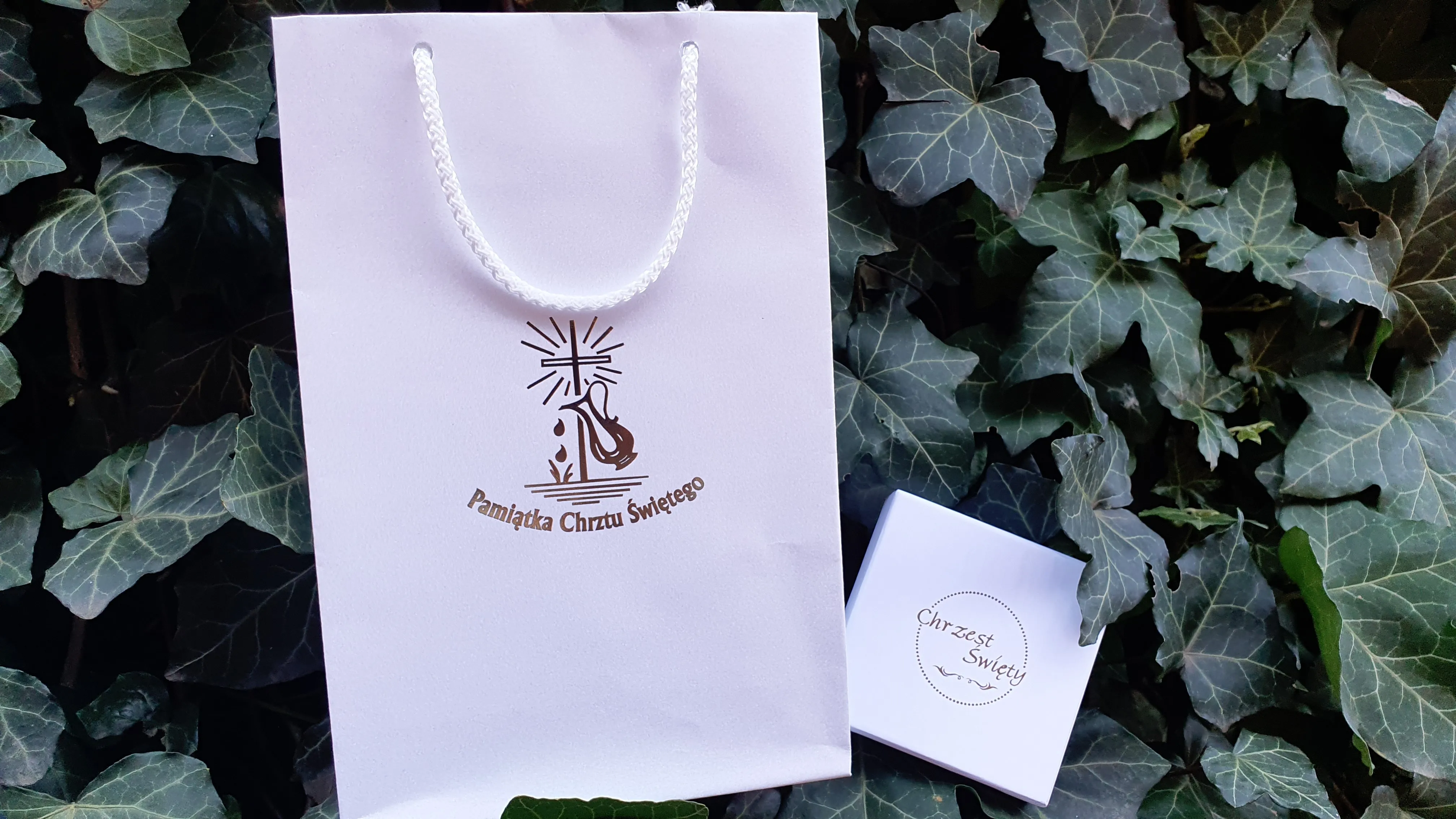 Zestaw opakowań prezentowych na chrzest św.