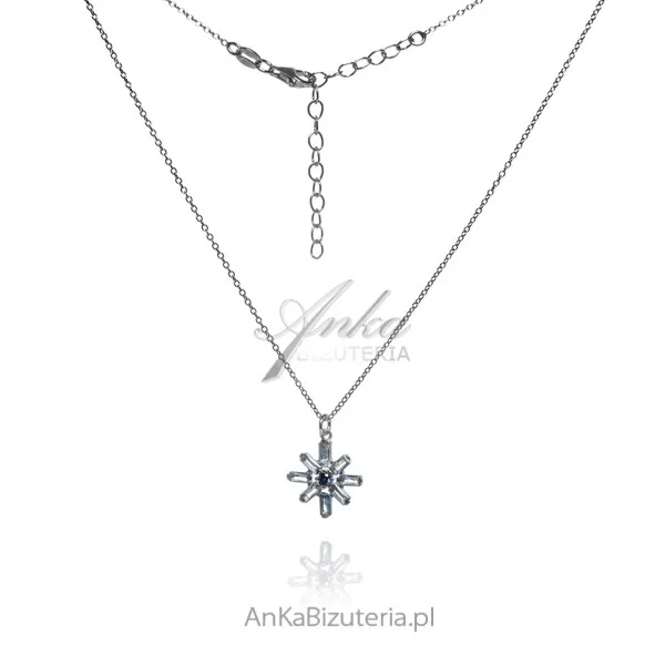 Naszyjnik srebrny z niebieskim akwamarynem kwiatek
