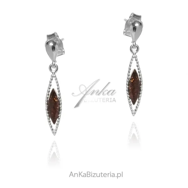 Subtelne kolczyki srebrne z  bursztynem wiszące
