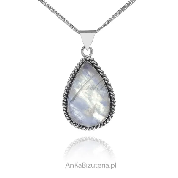 Srebrna zawieszka z kamieniem księżycowym z oksydowanym wykończeniem