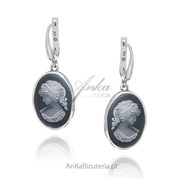 Kolczyki srebrne kamea ii na czarnym agacie z białą masą perłową