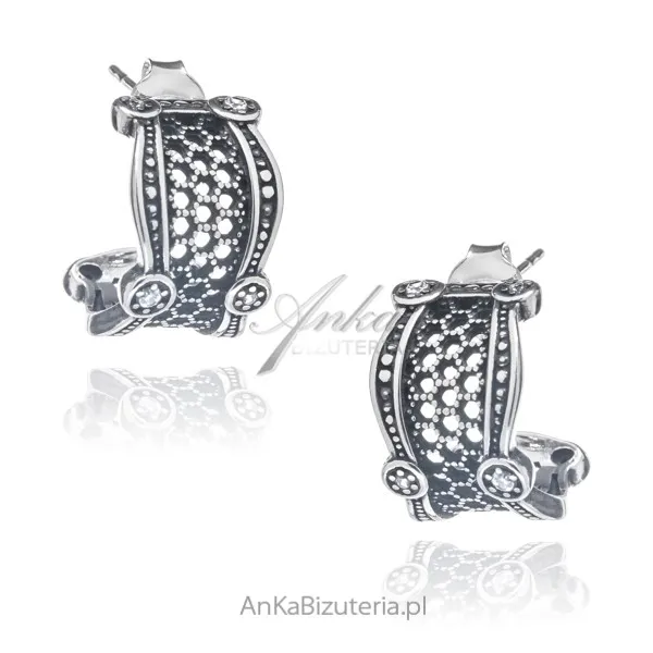 Kolczyki srebrne oksydowane  ażurowe z białą cyrkonią