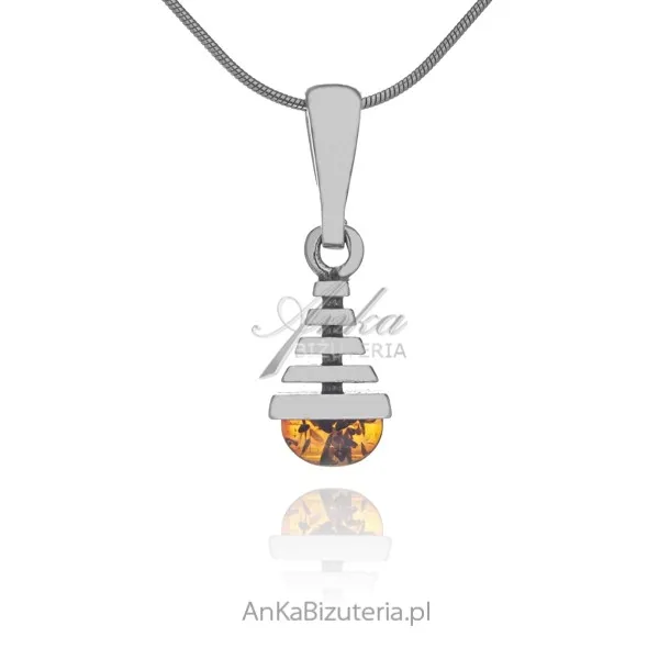 Srebrna zawieszka z bursztynem piramida