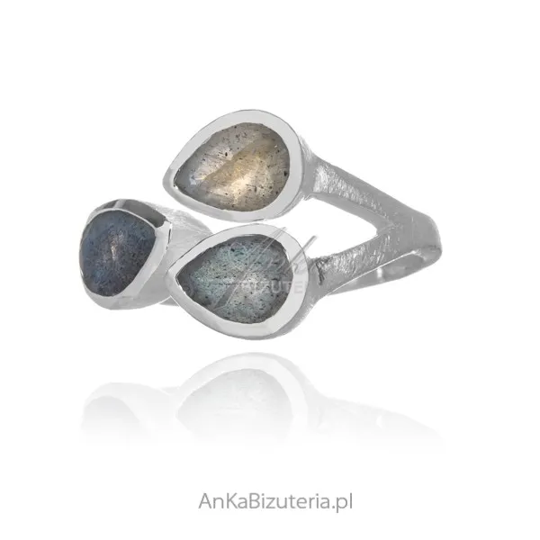 Srebrny pierścionek z labradorytem  - łezki rozm. 20