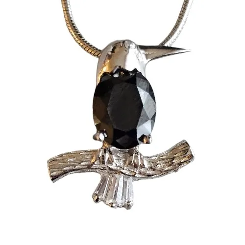 Zawieszka srebrna z czarną cyrkonią dzięcioł