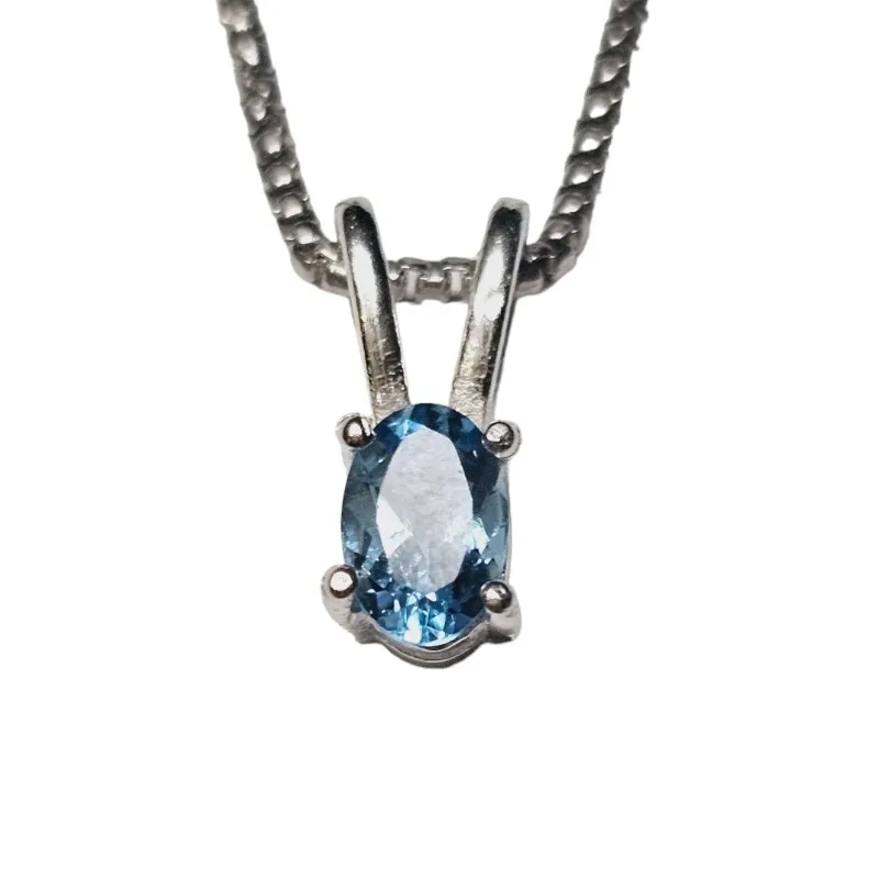 Zawieszka srebrna z niebieskim naturalnym  z swiss blue topaz