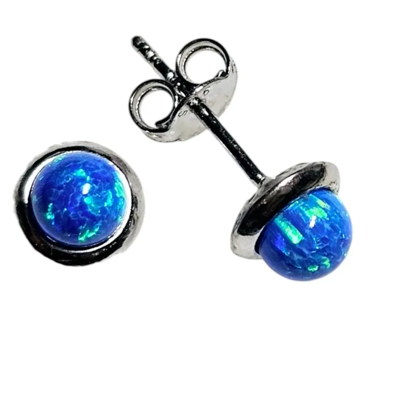 Kolczyki srebrne z niebieskim opalem  - kulki w prostej oprawie