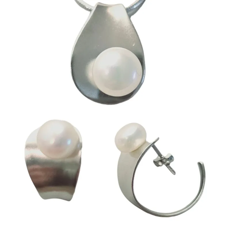 Piękny oryginalny komplet biżuterii srebrnej z perełkami