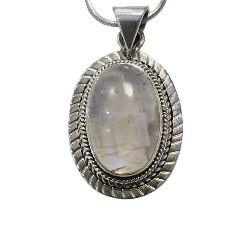 Zawieszka srebrna z kamieniem księżycowym w delikatnej  stylowej oprawie