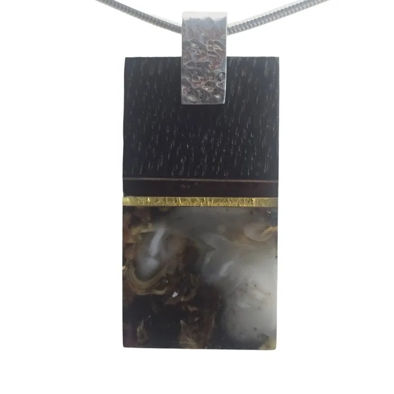 Zawieszka srebrna prostokątna z bursztynem na czarnym dębie