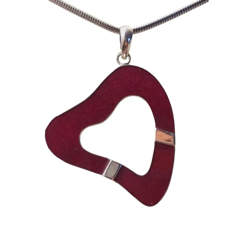 Duża srebrna zawieszka serce  z koralowca