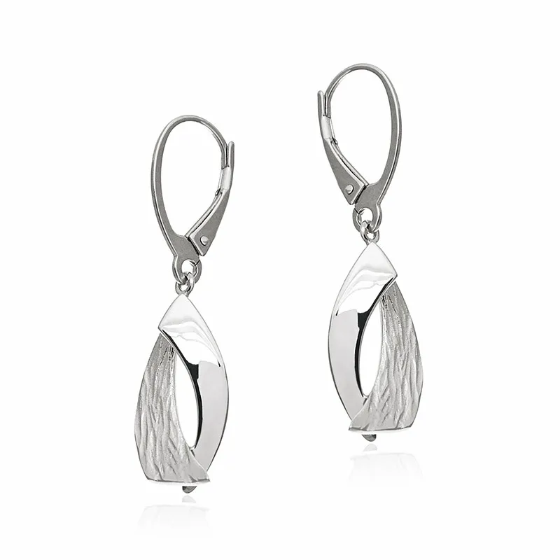 Kolczyki srebrne karbowane na angielskim zapięciu