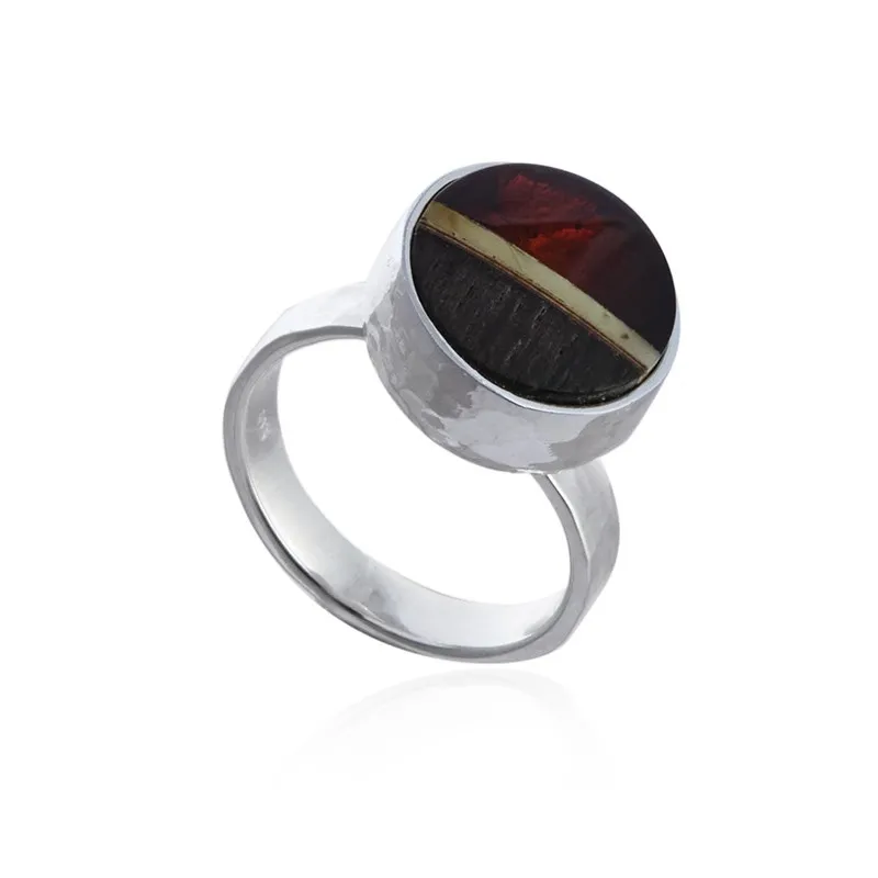 Pierścionek srebrny z czarnym dębem i bursztynem  - regulowany