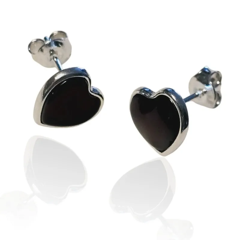 Kolczyki srebrne serduszka z wiśniowym bursztynem