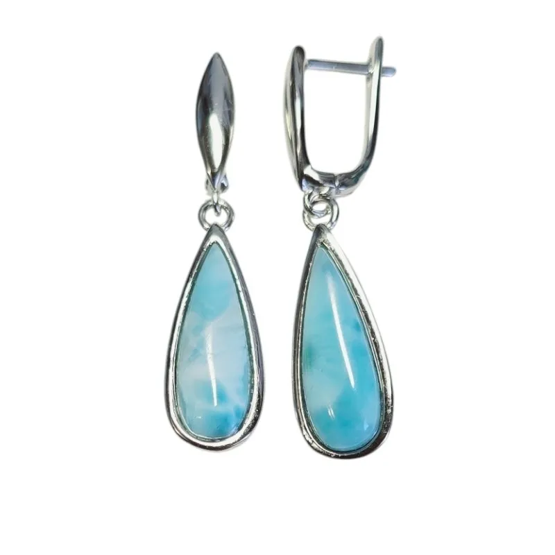 Kolczyki srebrne z niebieskim larimarem