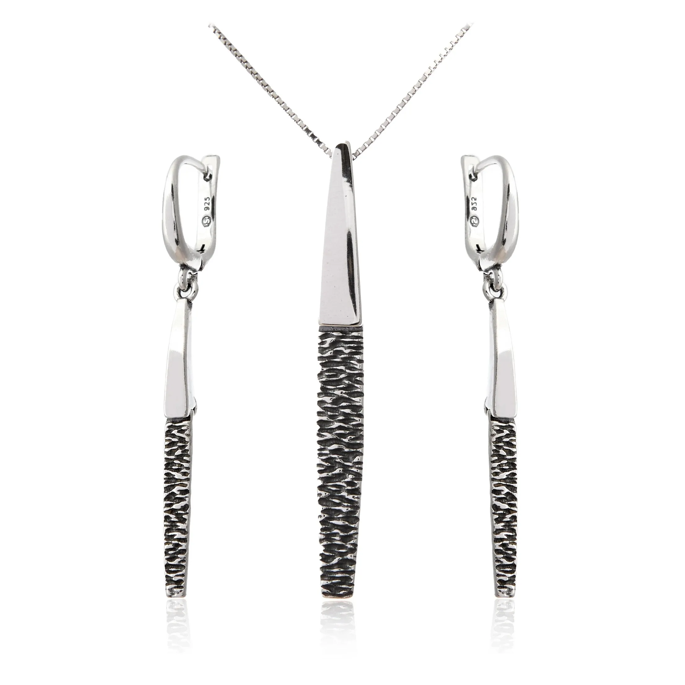 Komplet biżuterii srebrnej oksydowany  subtelny