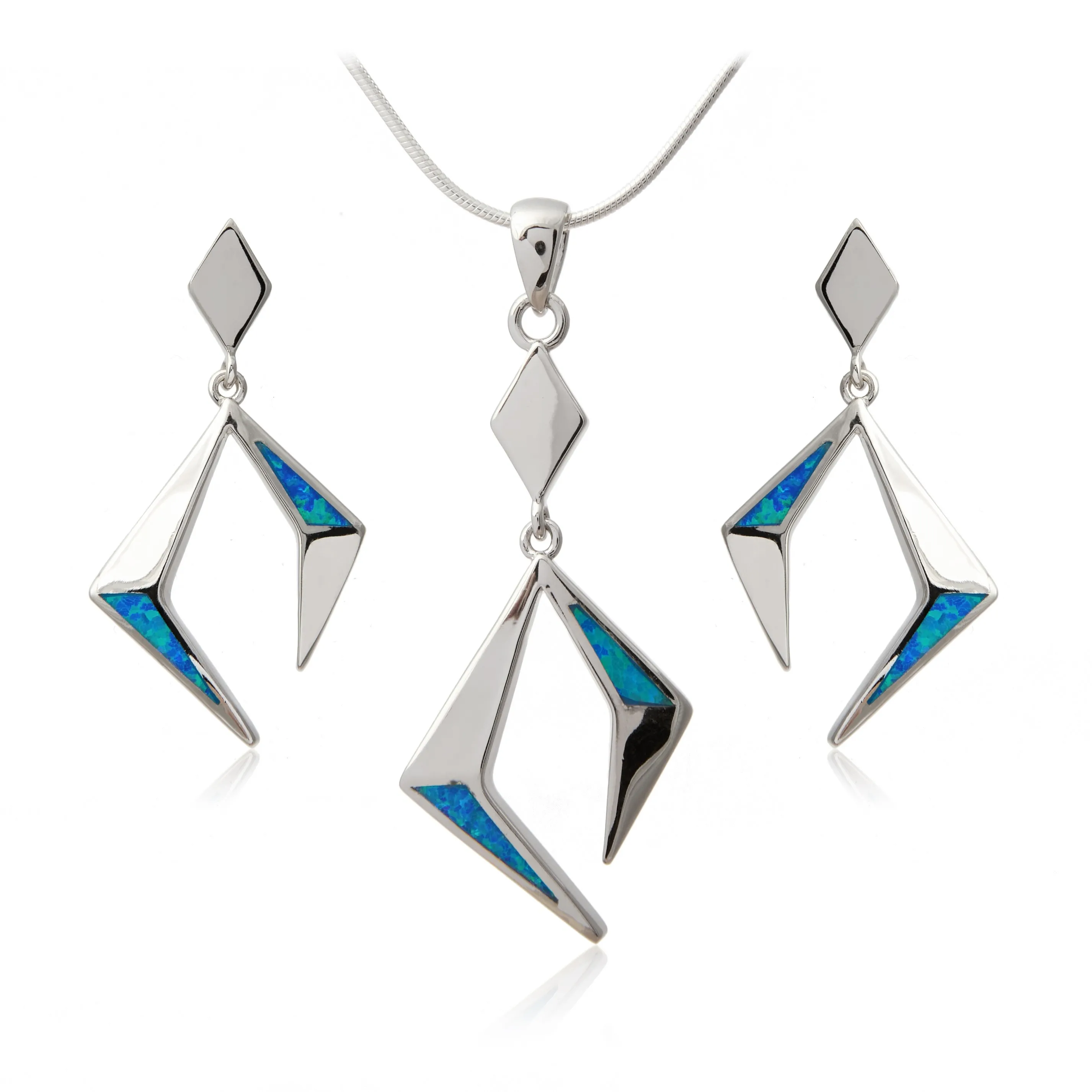 Komplet biżuterii srebrnej z niebieskim opalem  aurora blue
