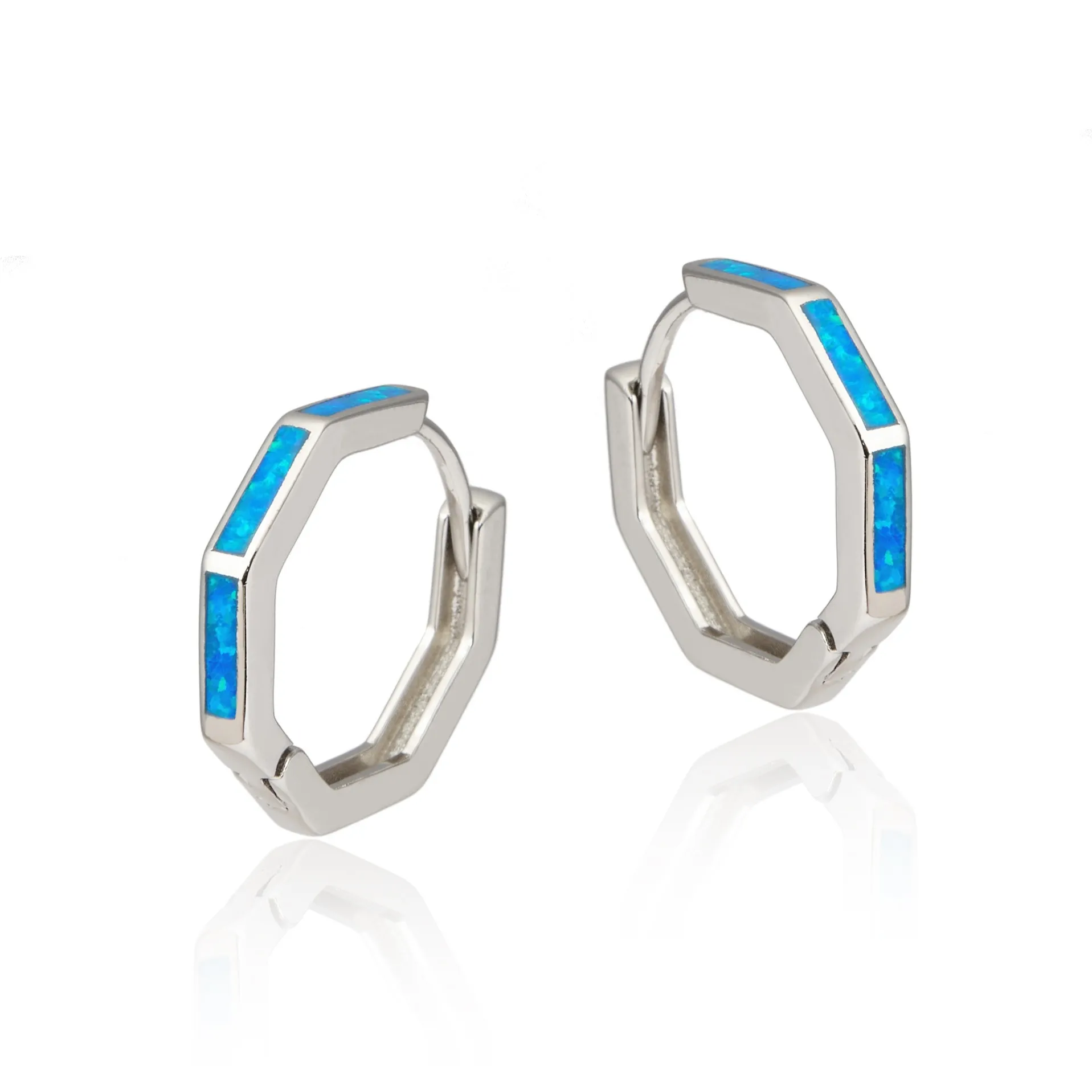 Kolczyki srebrne kółka z kwadratowym wykończeniem z opalem