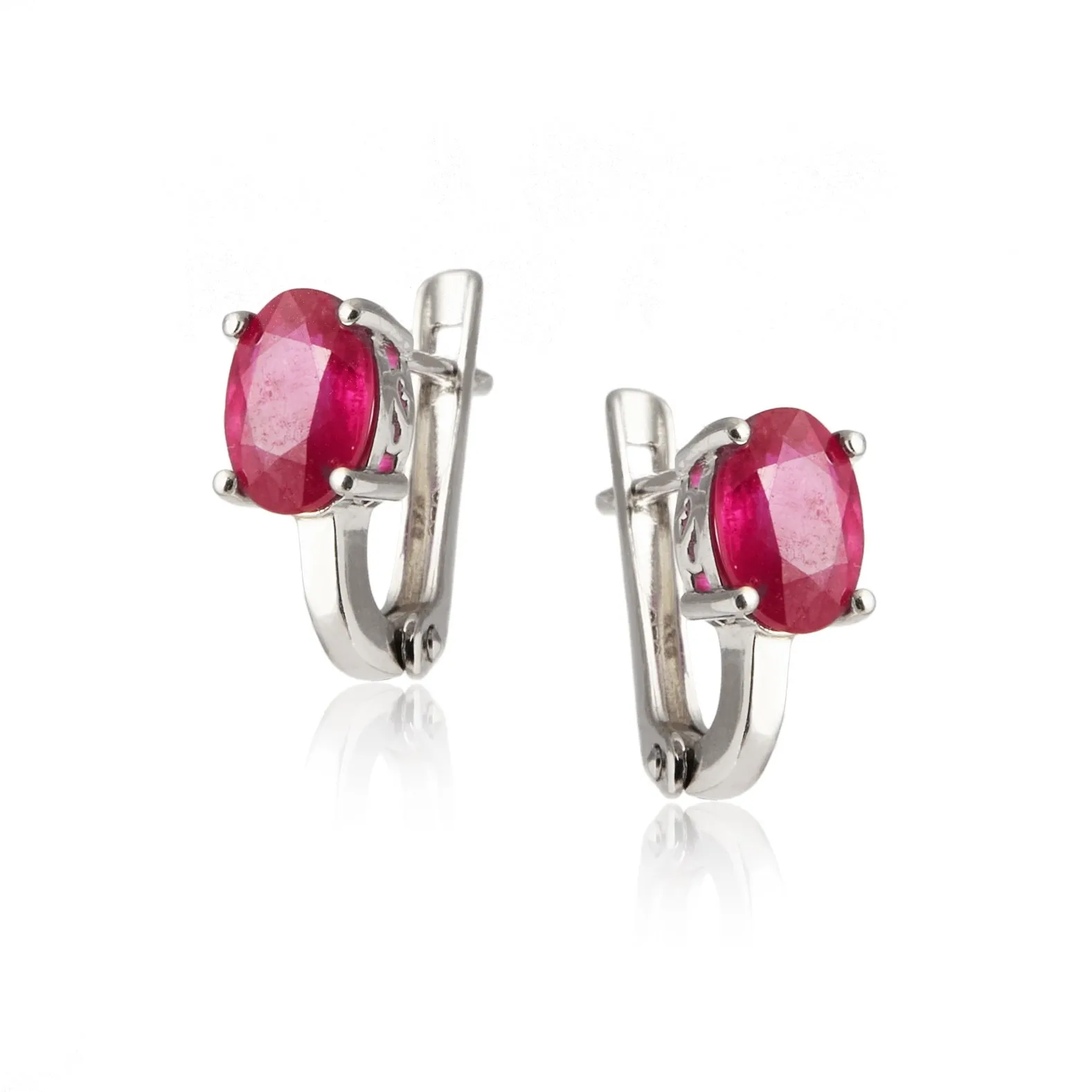 Kolczyki srebrne z prawdziwym rubinem na angielskim zapieciu