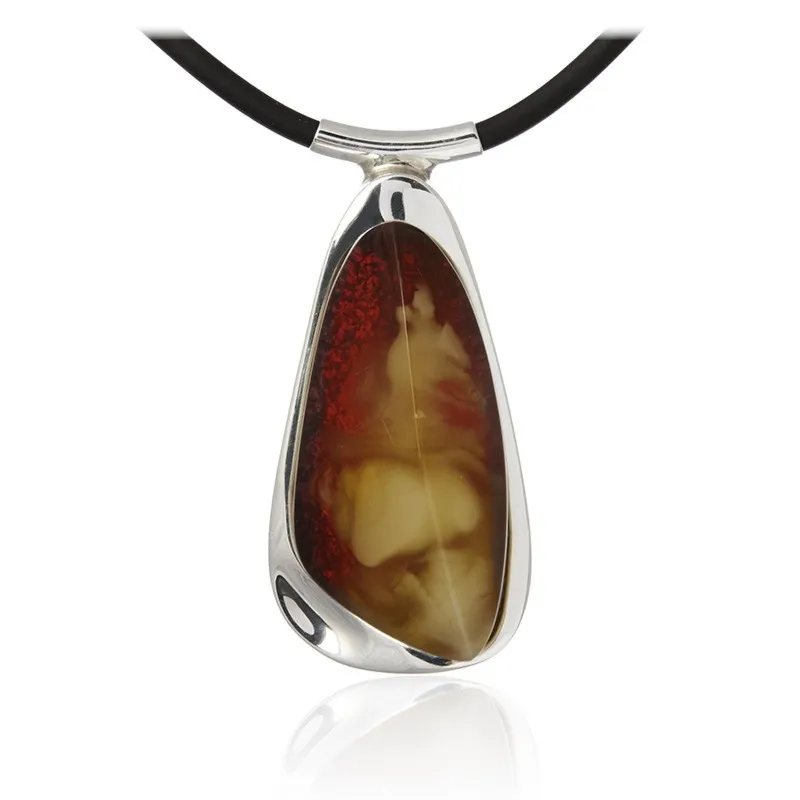 Naszyjnik srebrny z bursztynem „czerwony horyzont”