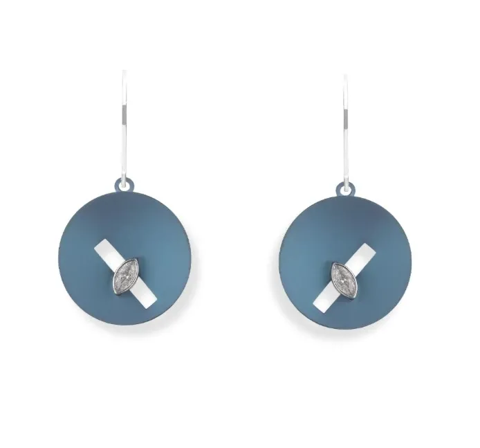 Kolczyki srebrne z niebieskim tytanem i białą cyrkonią