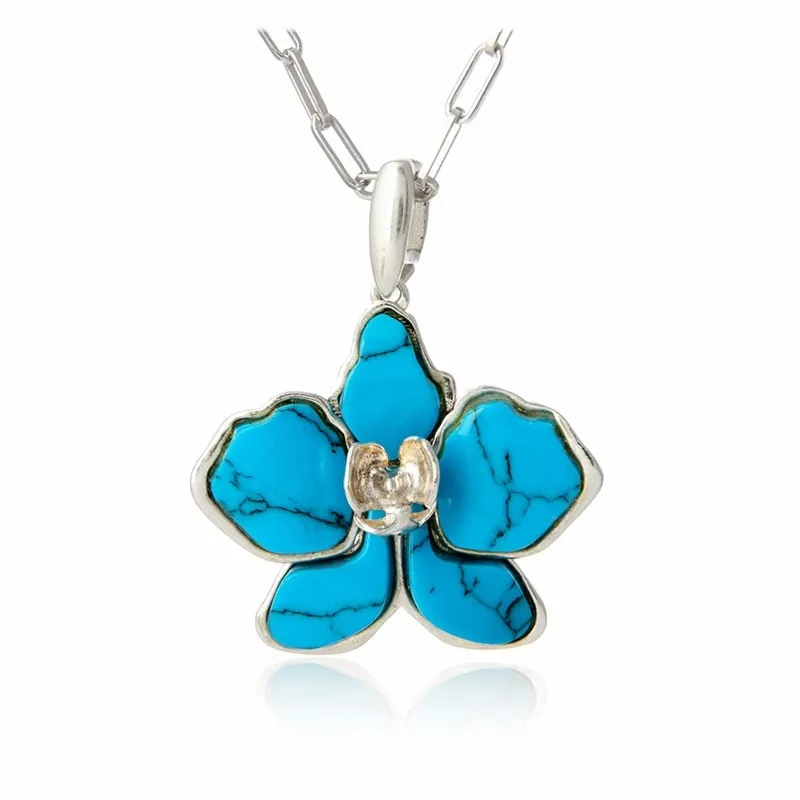 Zawieszka srebrna kwiat z niebieskim turkusem