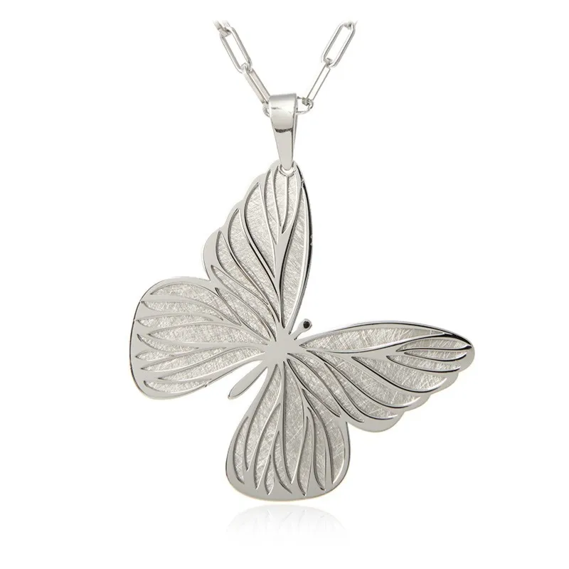 Srebrna zawieszka motyl satynowana