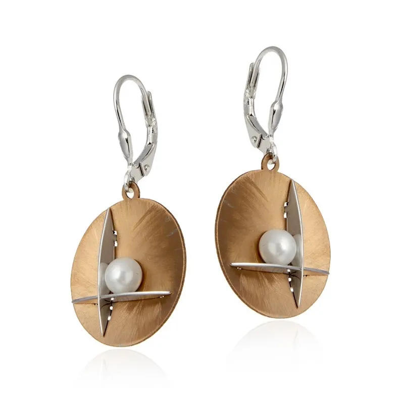 Kolczyki srebrne z brązowym tytanem i perełką