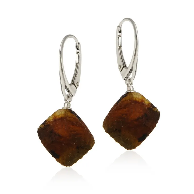 Kolczyki srebrne z bursztynem - karbowane  matowe kostki