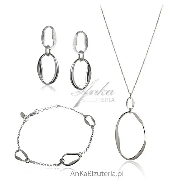 Elegancki komplet biżuterii srebrny