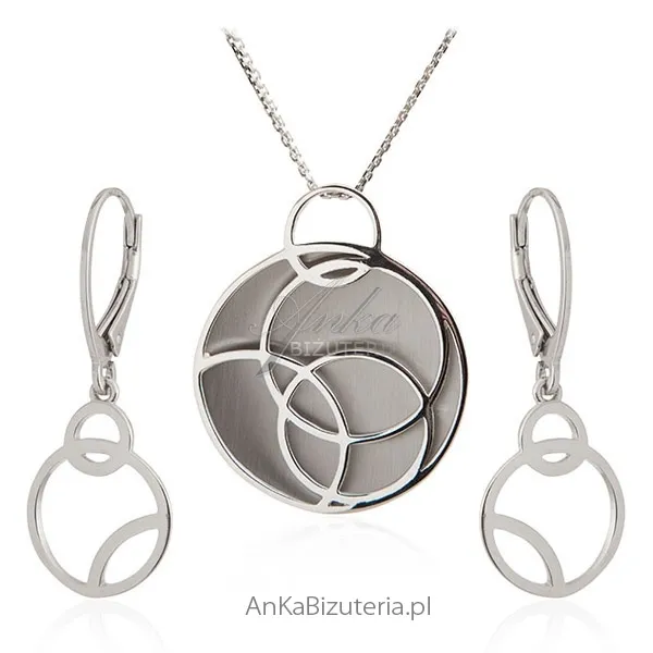 Elegancki komplet biżuterii srebrny