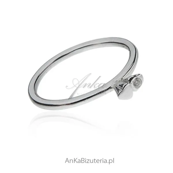 Pierścionek srebrny z cyrkoniamii , rozmiar - 19