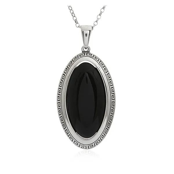 Zawieszka srebrna z czarnym onyksem i greckim wzorem na srebrnej  ramce