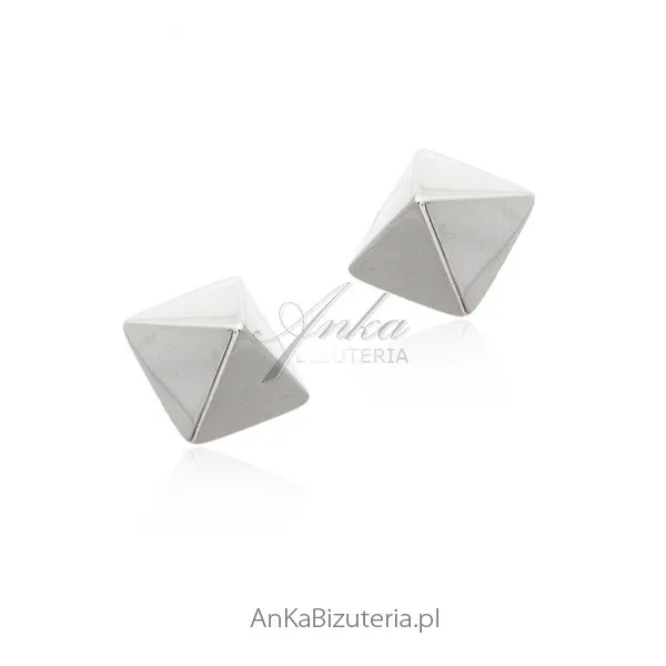 Kolczyki srebrne  trójkąty trójwymiarowe