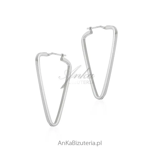 Srebrne kolczyki  trójkąty - ciekawy wzór