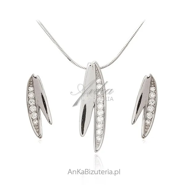 Delikatny komplet biżuteria srebrna z cyrkoniamii
