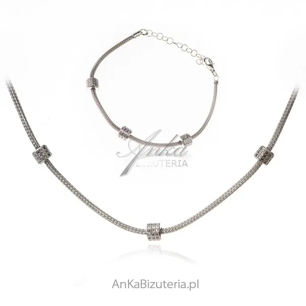 Srebrny komplet calza beczułki z cyrkoniami