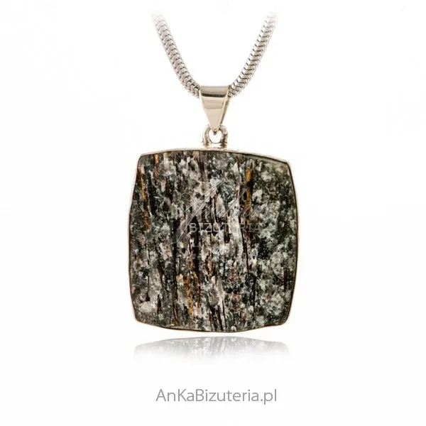 Zawieszka srebrna z druzą agatową kaboszon