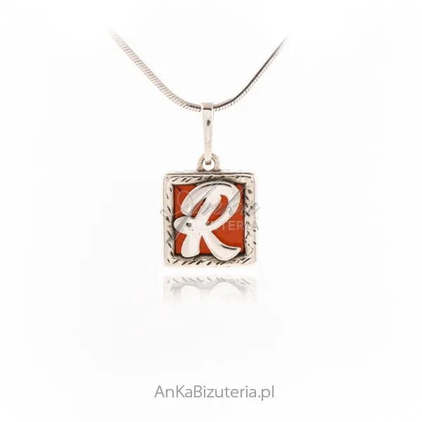 Zawieszka srebrna z bursztynem literka -r