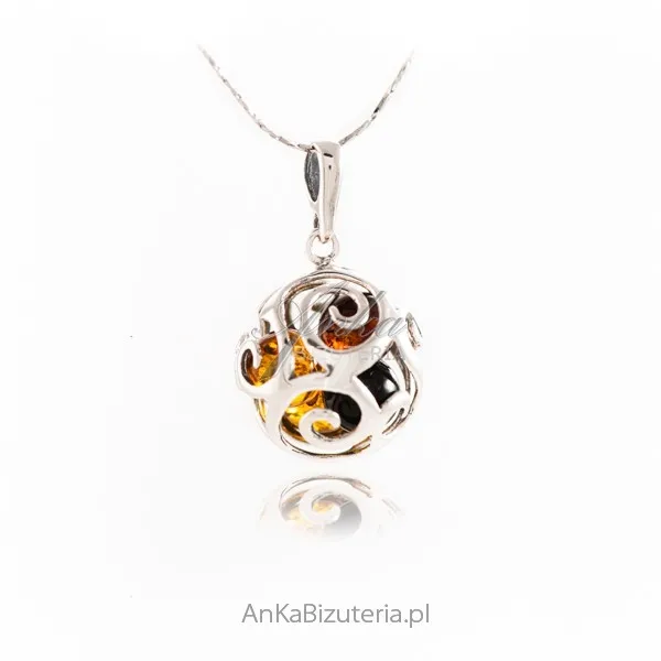 Srebrna zawieszka kula ażurowa z kolorowym bursztynem