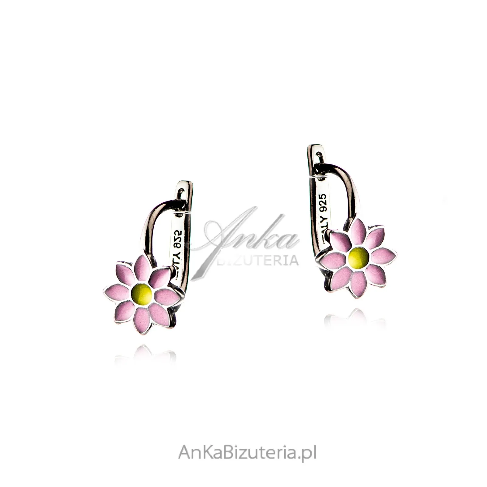 Kolczyki srebrne dziecięce kwiatki  z różową emalią