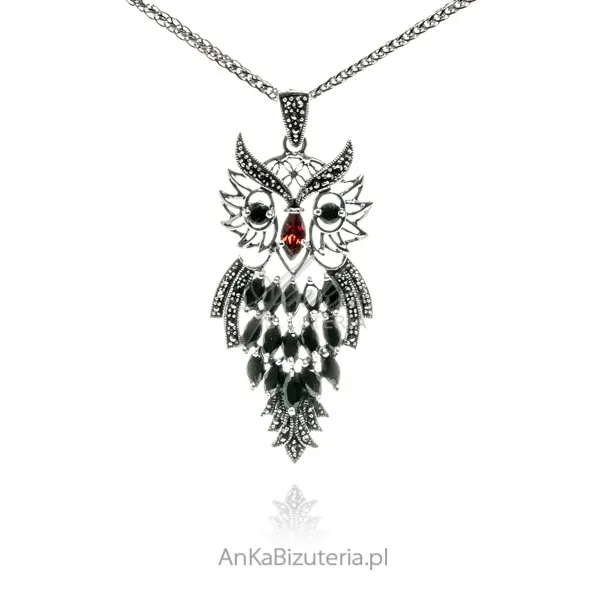 Srebrna zawieszka  sowa z prawdziwymi granatami i markazytami
