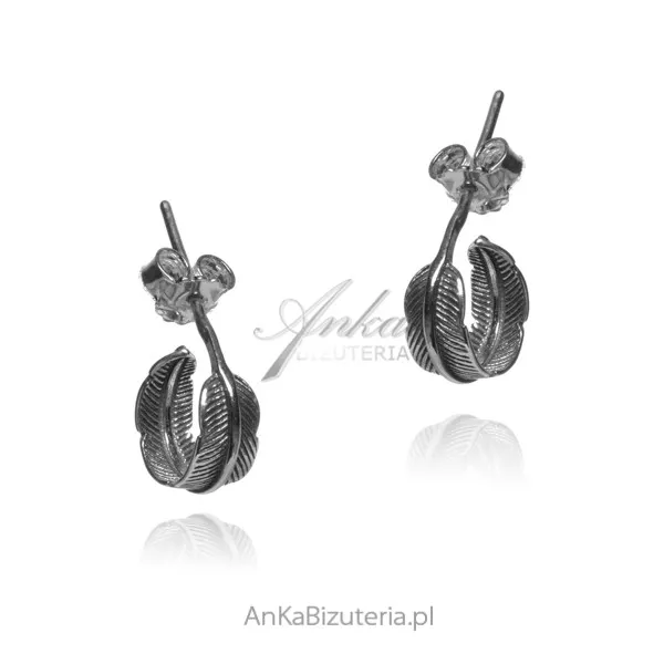 Kolczyki srebrne oksydowane piórka w kółku